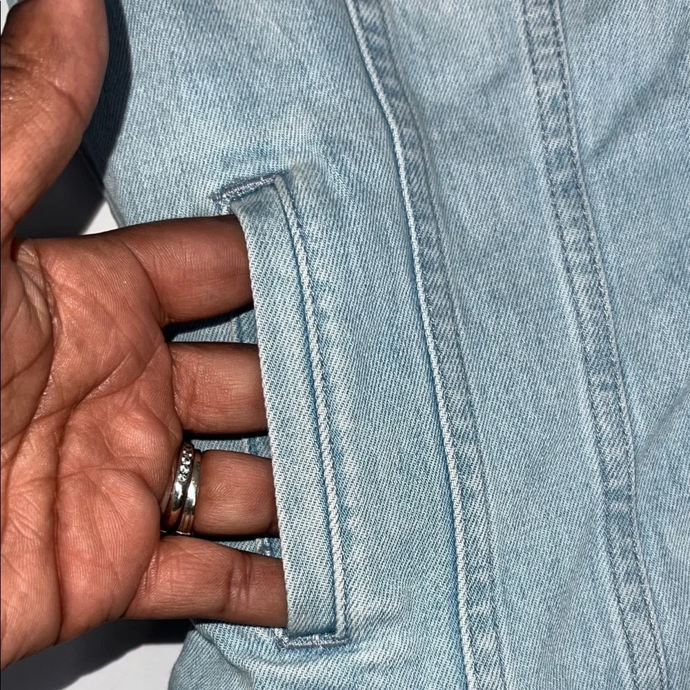 Women’s J Crew Indigo Light Blue Jean Jacket Small - Picture 5 of 9